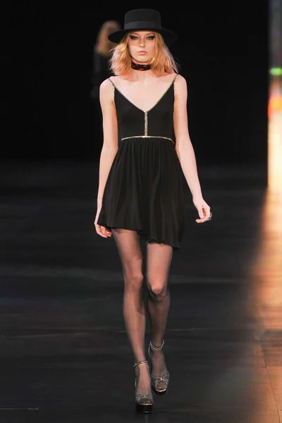 Look 25